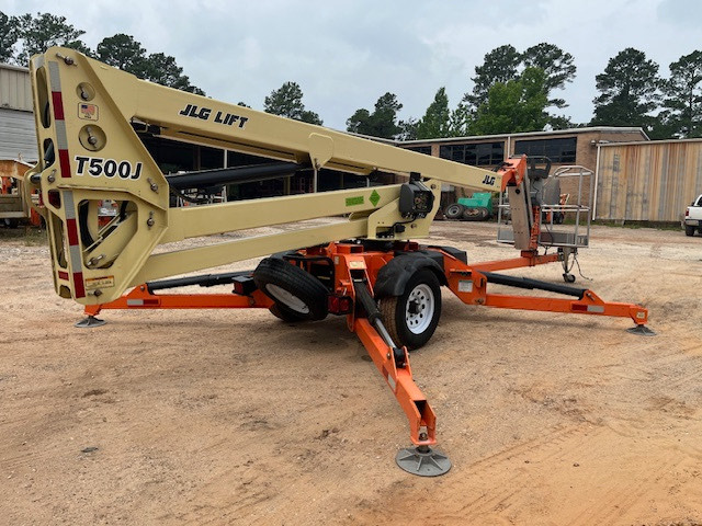 JLG T500J (50-foot reach)